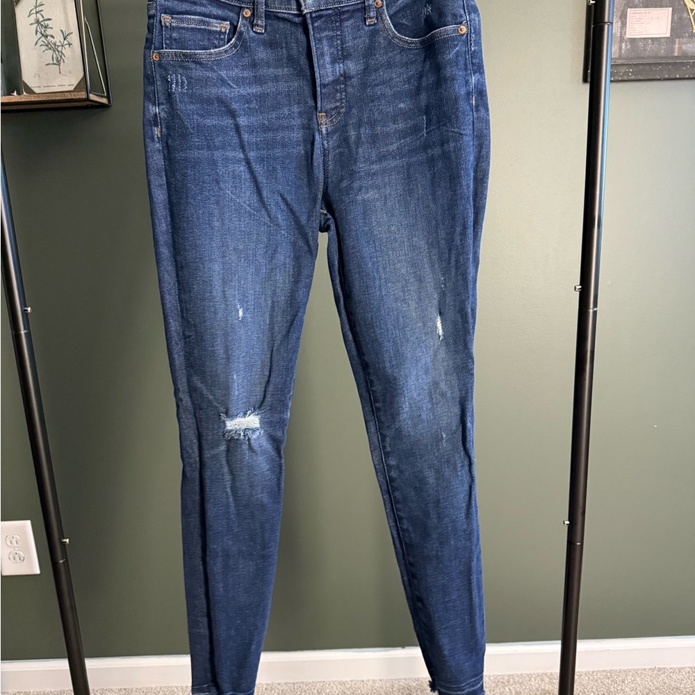 Express Women's Distressed Dark Blue Skinny Jeans